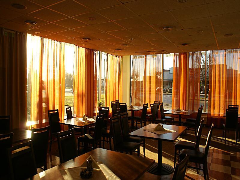 Rija Bauska Hotel Εξωτερικό φωτογραφία