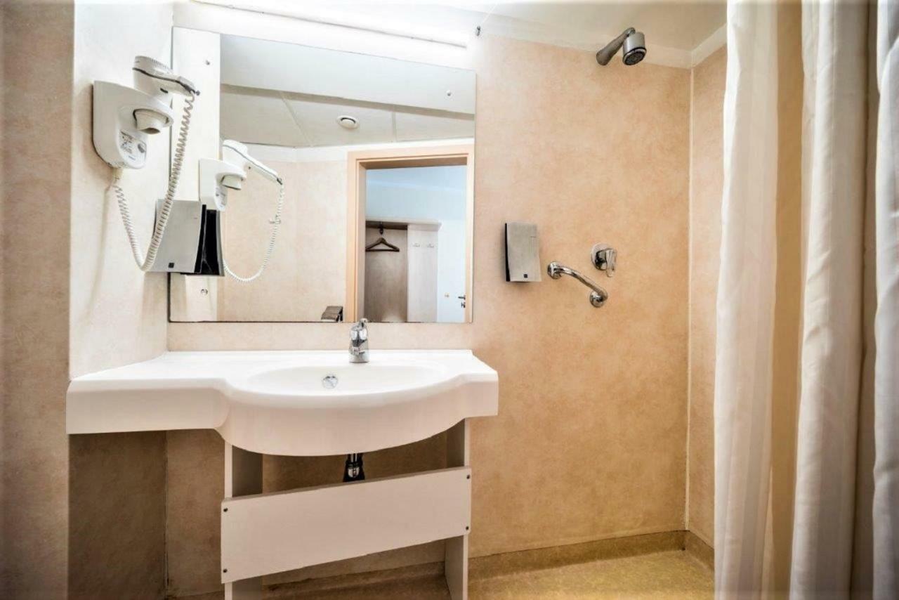 Rija Bauska Hotel Εξωτερικό φωτογραφία